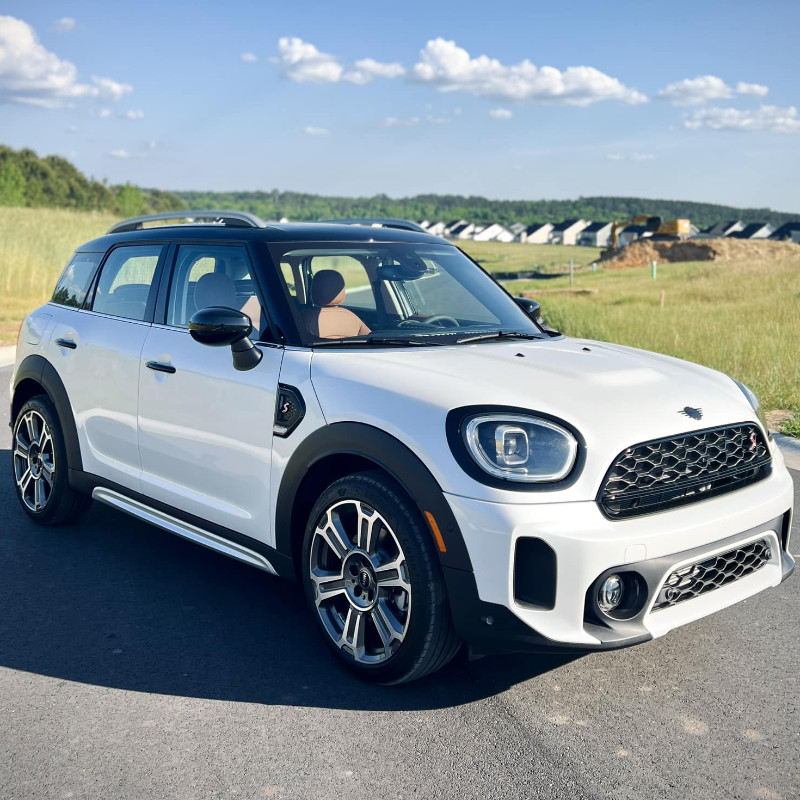 MINI Cooper S Countryman F60 in Nanuk White